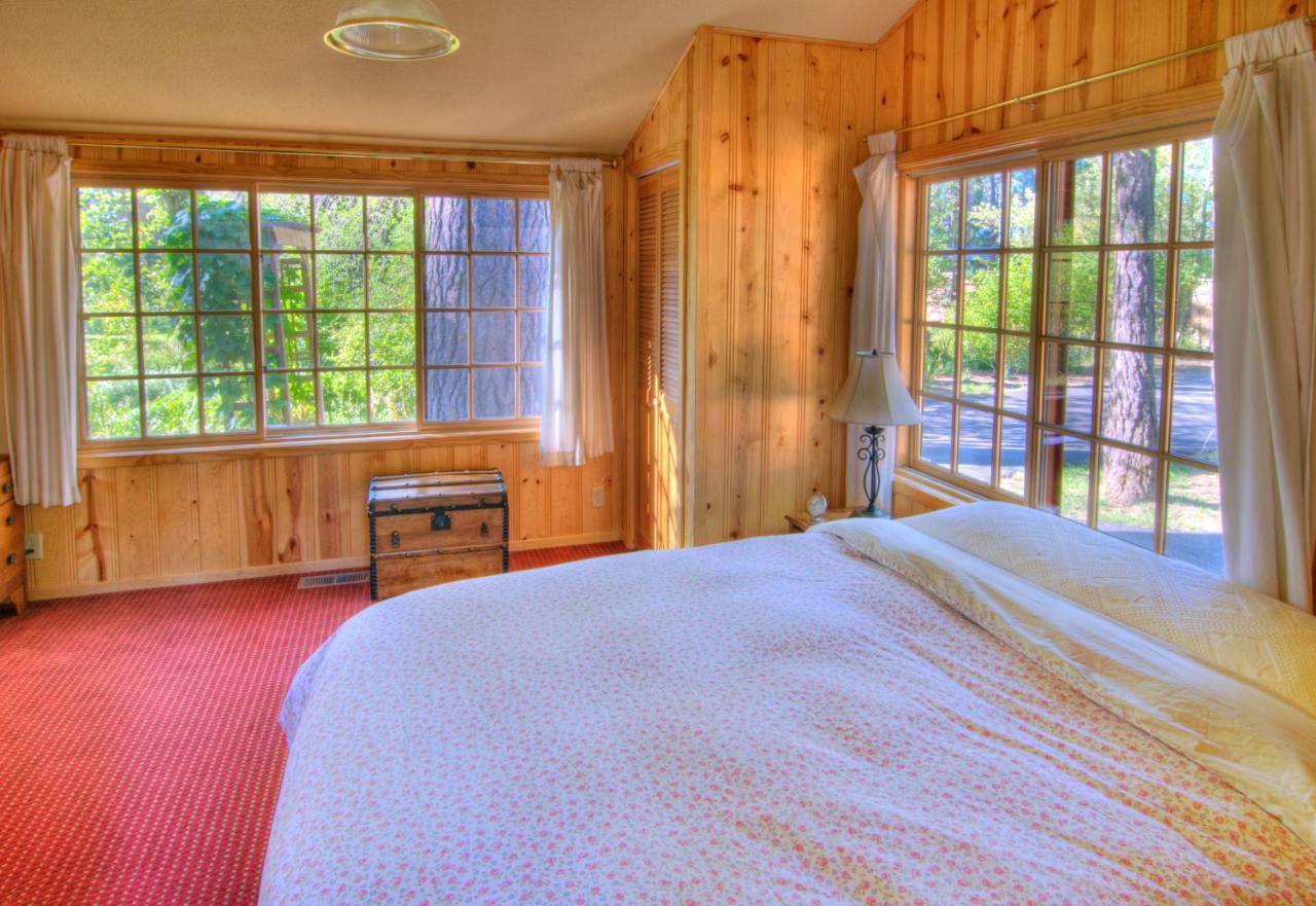 Lake Creek Lodge เบนด์ ภายนอก รูปภาพ