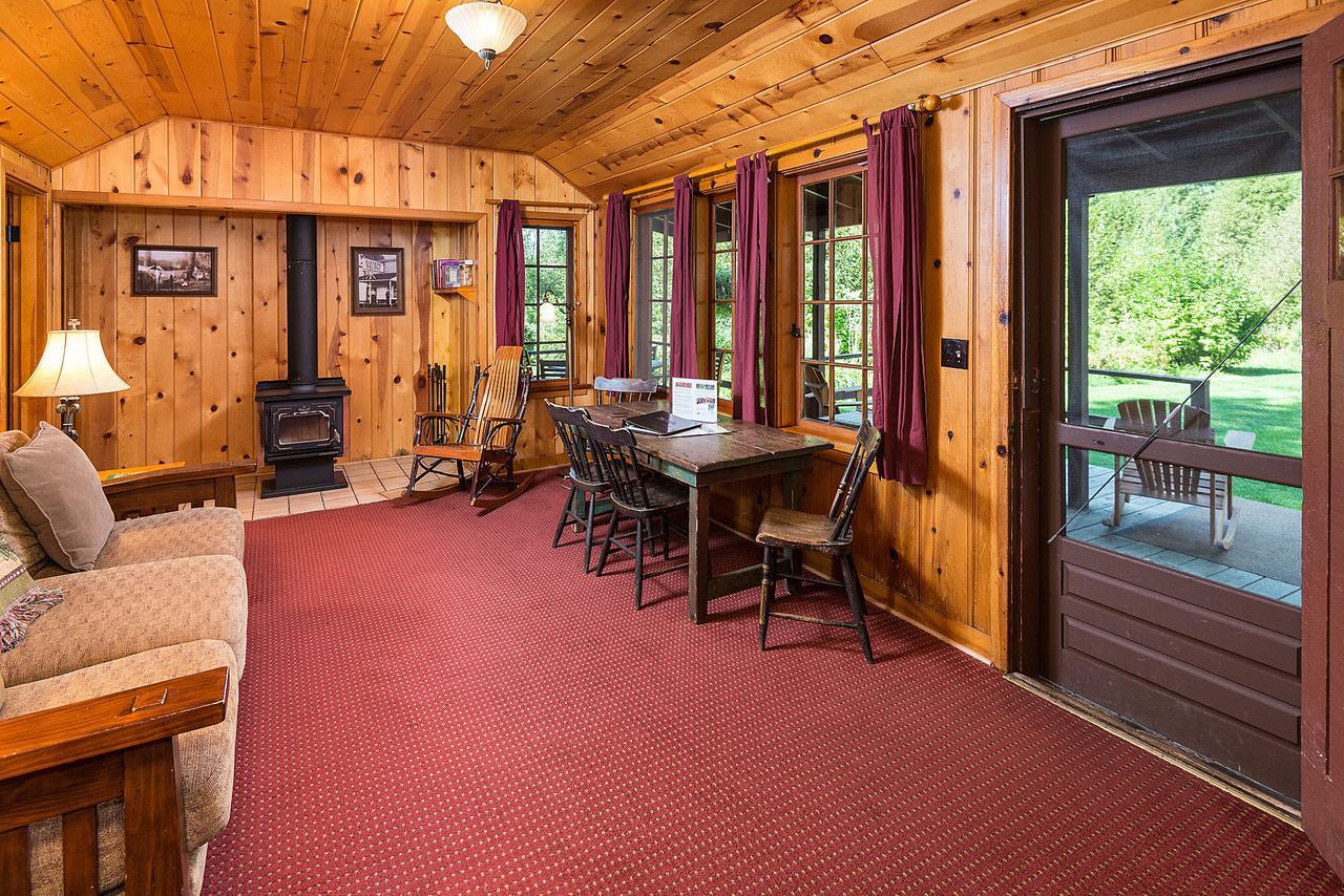 Lake Creek Lodge เบนด์ ภายนอก รูปภาพ
