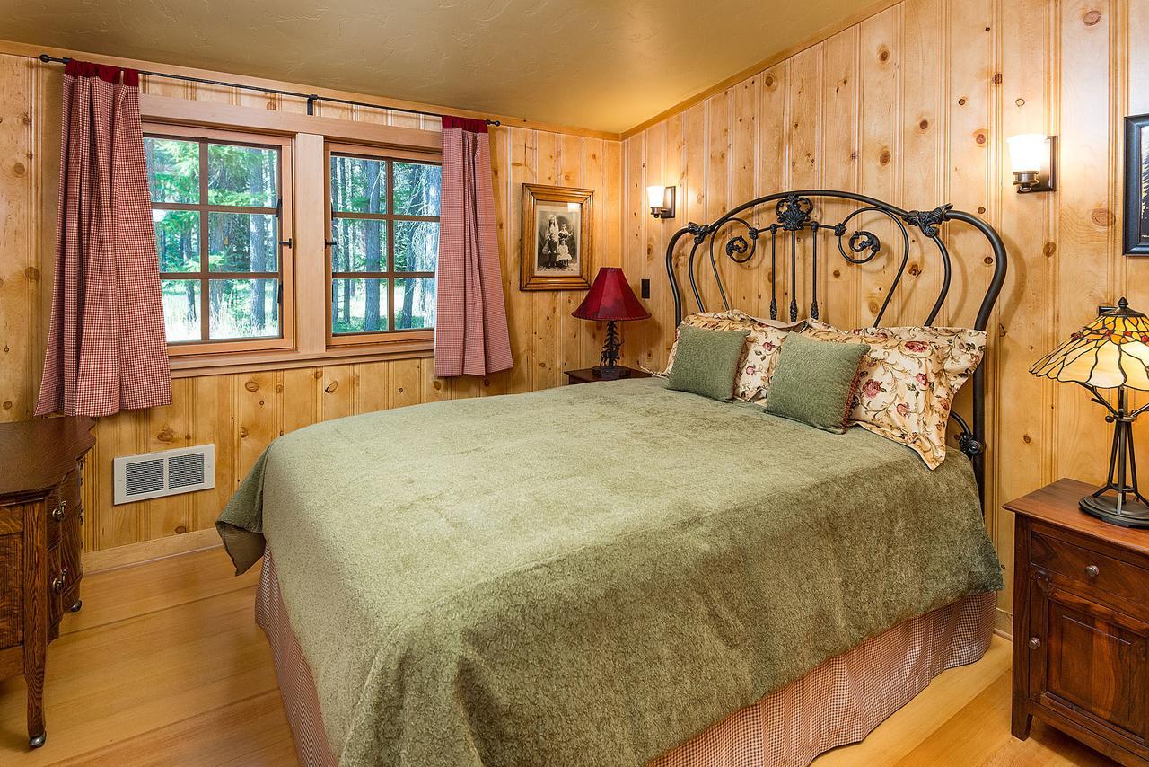 Lake Creek Lodge เบนด์ ภายนอก รูปภาพ
