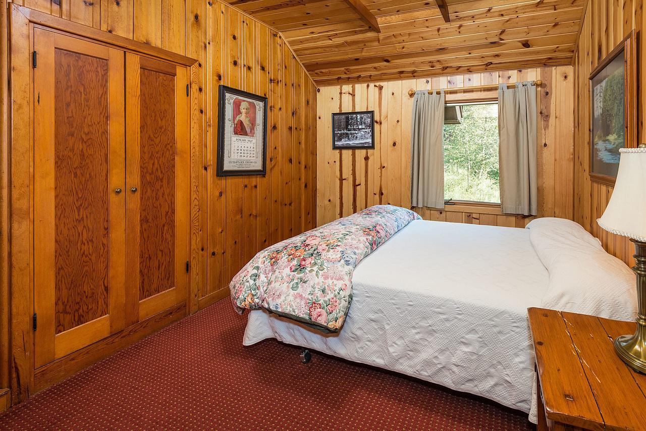 Lake Creek Lodge เบนด์ ภายนอก รูปภาพ